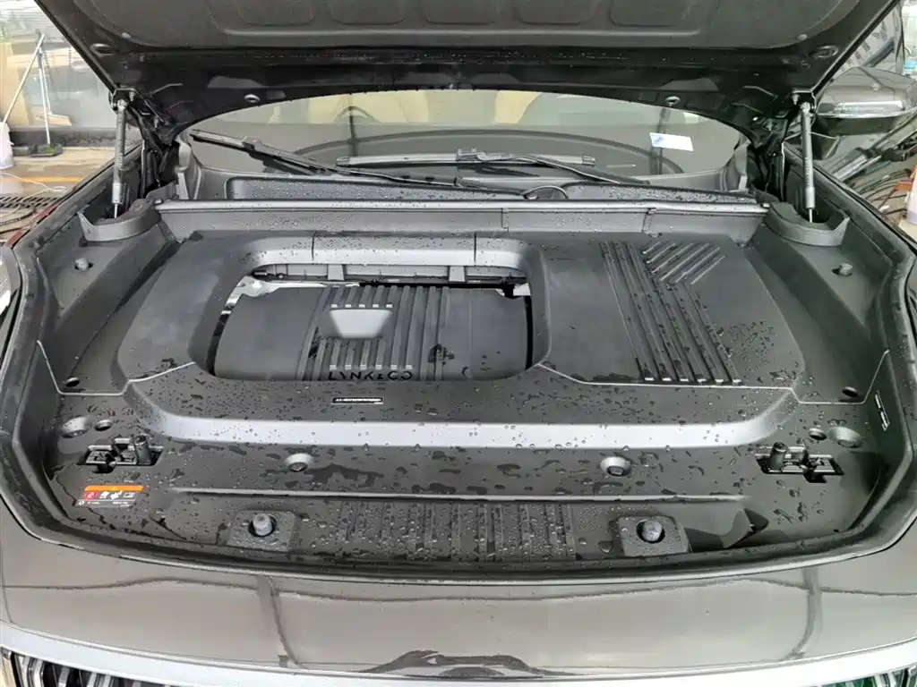 Lynk & Co 09 EM-P 2021 2.0T PHEV Halo 7-Seater фото 20