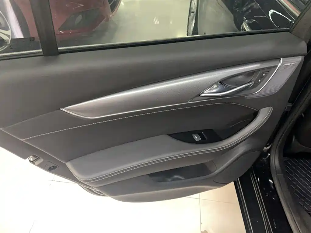 Cadillac CT5 2022 28T Luxury (Standard) фото 2