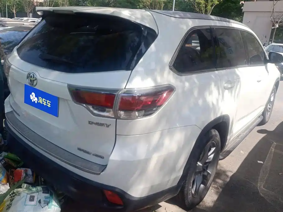 Toyota Highlander 2015 2.0T AWD Luxury Edition 7-seater фото 3
