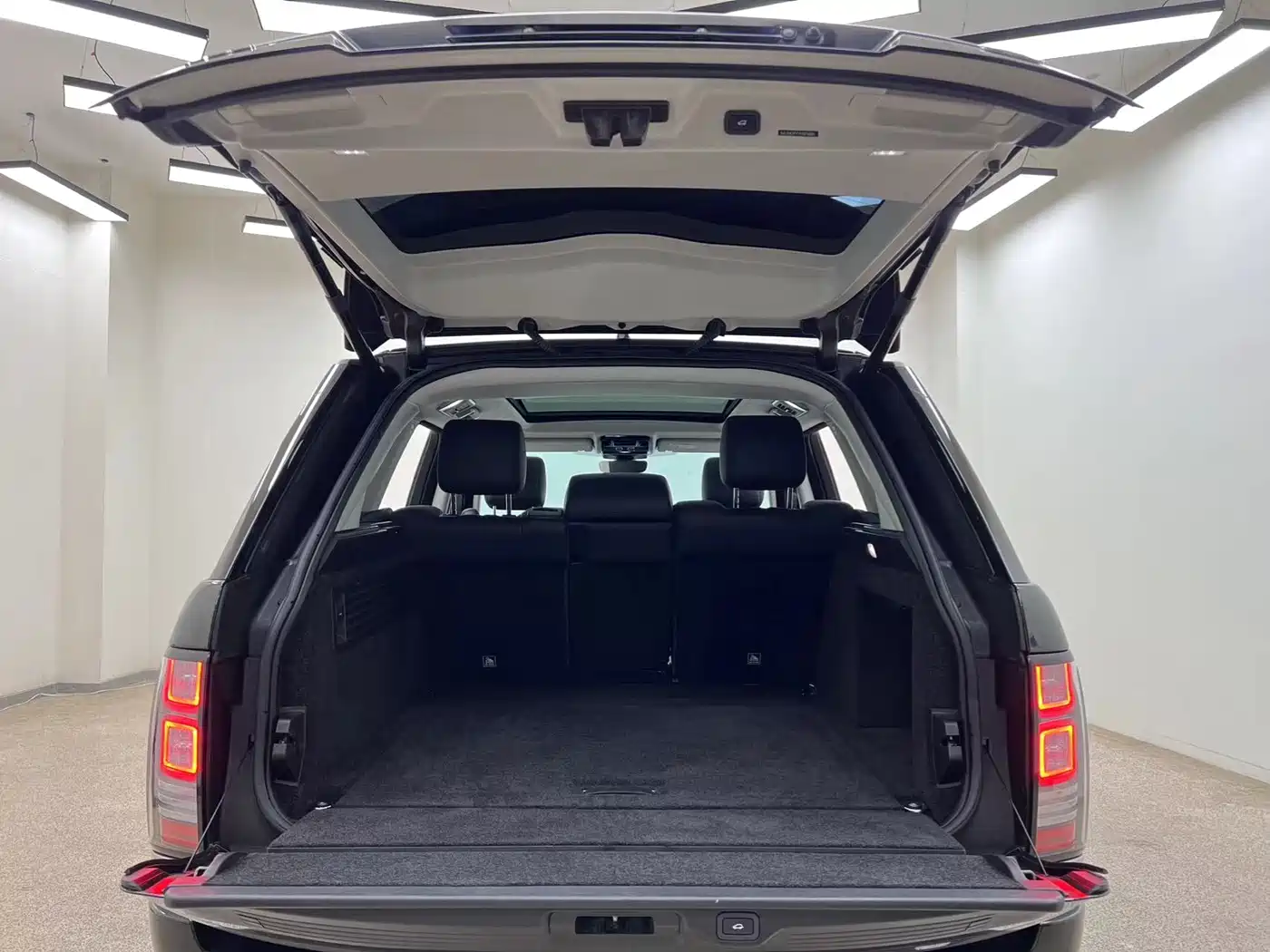 Land Rover Range Rover 2017 3.0 SC V6 Vogue фото 34