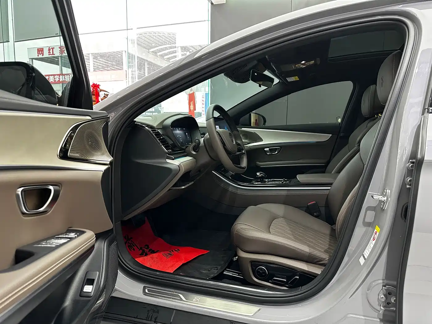 BYD HAN