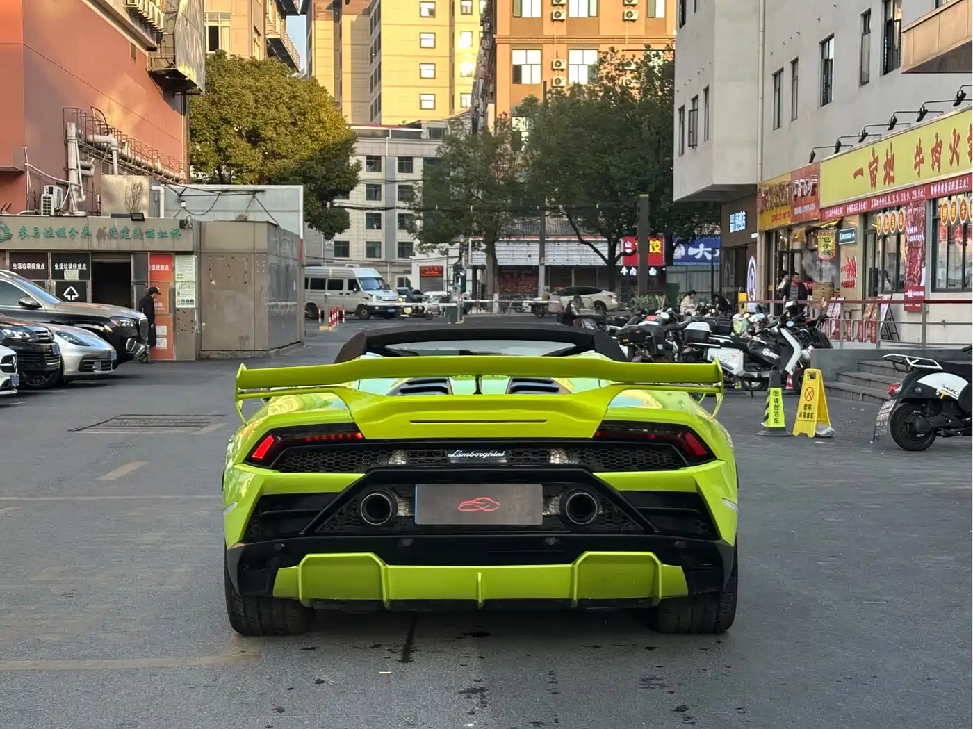 Lamborghini Huracán 2020 Huracán EVO RWD Spyder фото 4