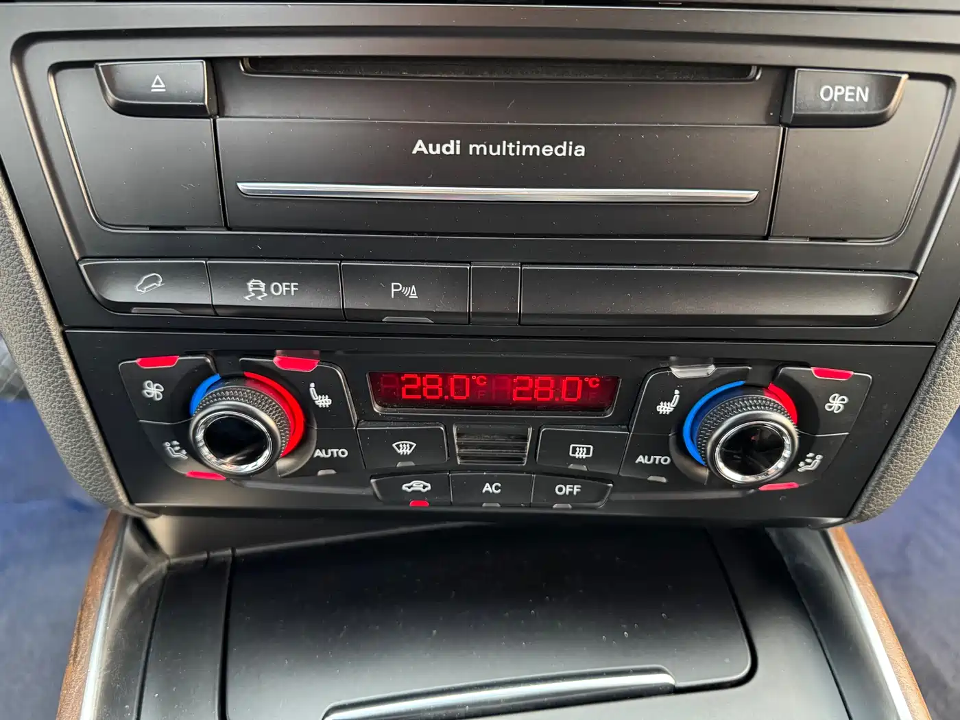 Audi Q5 (Import) 2010 3.2FSI Off-road Edition фото 19
