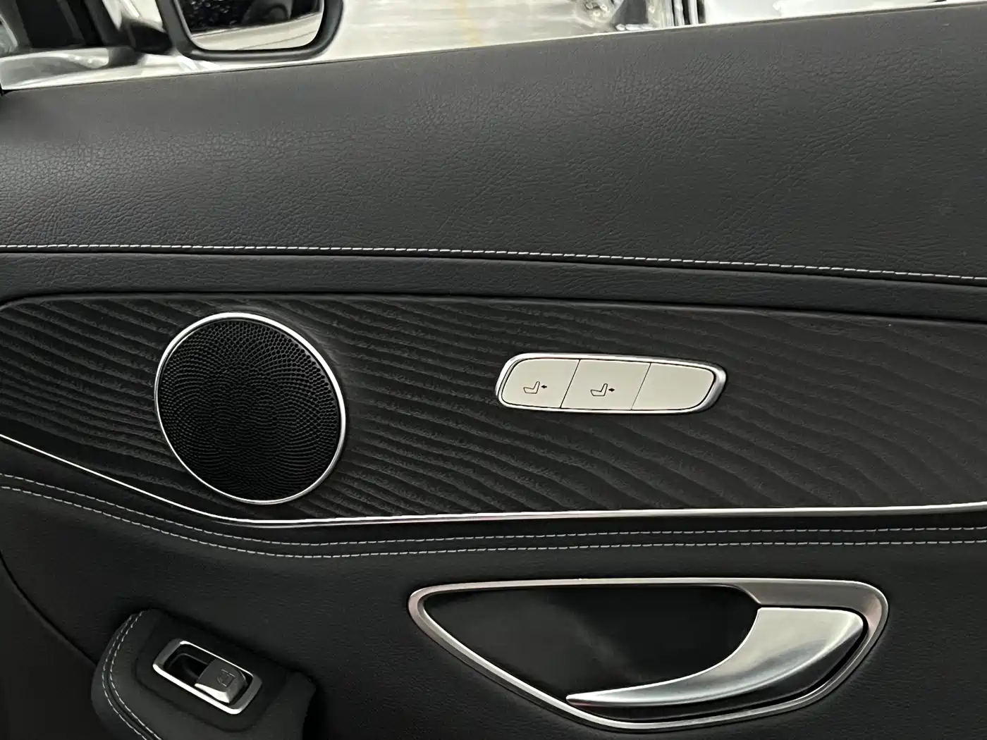Mercedes-Benz C-Class 2017 C 200 L Sport фото 25