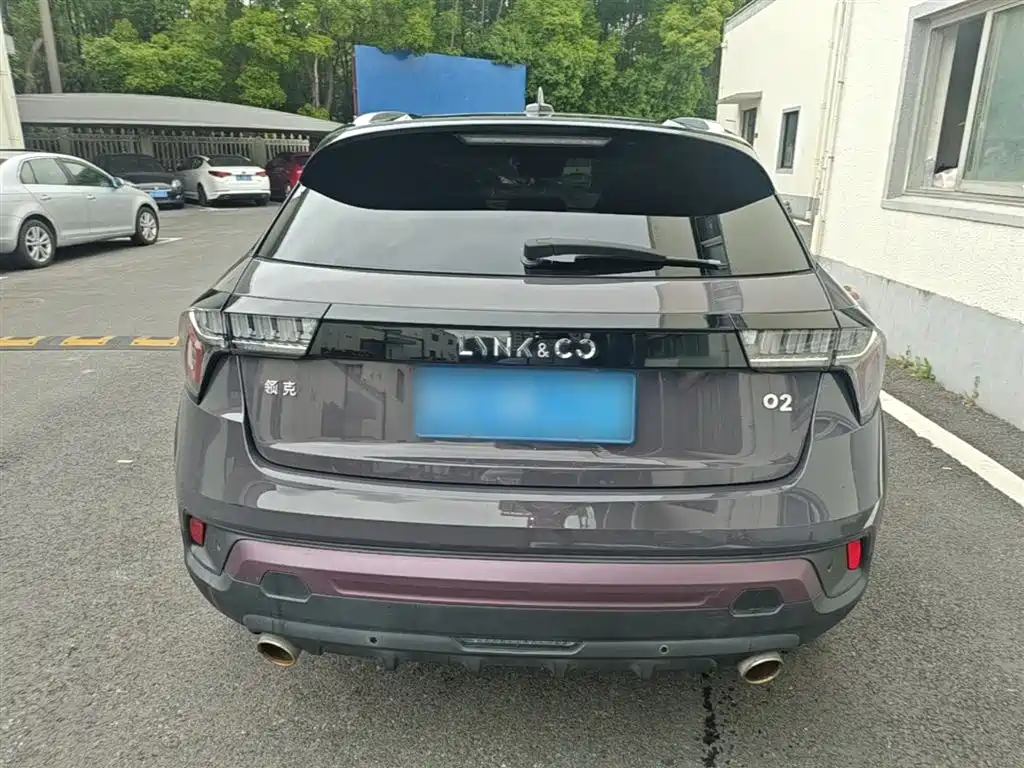 Lynk & Co 02 2020 1.5T DCT 2WD Shine Pro Edition фото 6