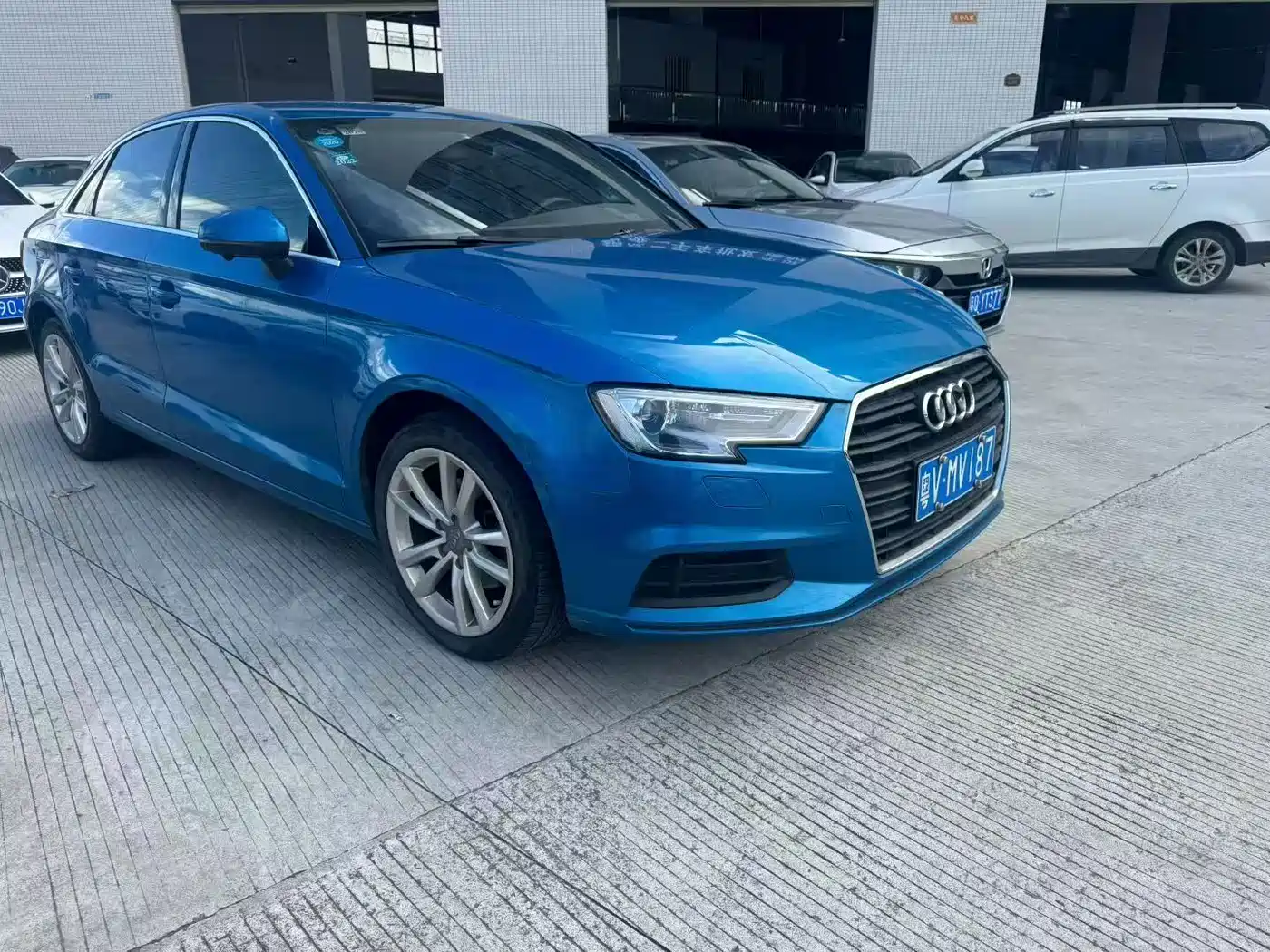 Audi A3 2018 30th Anniversary Limousine 35 TFSI Progressive фото 3