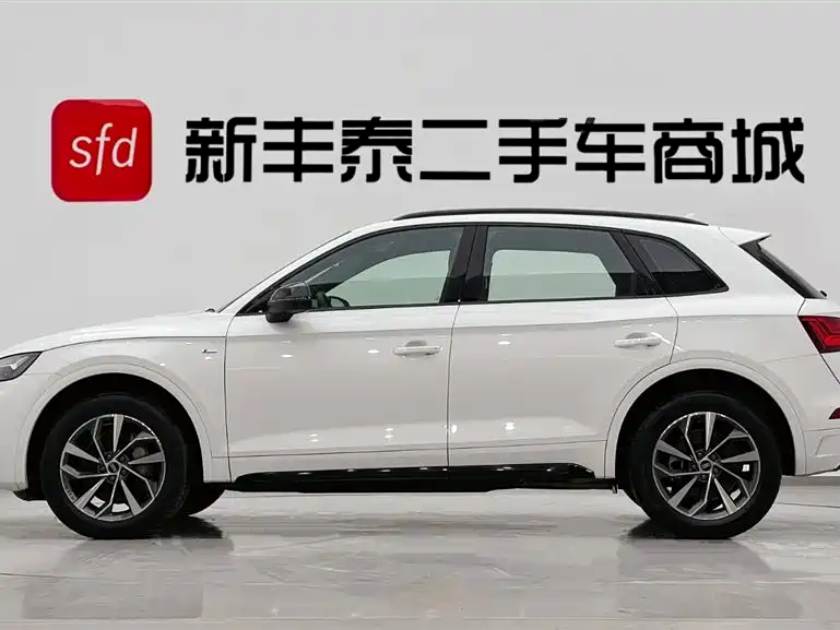 Audi Q5L 2023 40T Luxury Dynamic фото 4