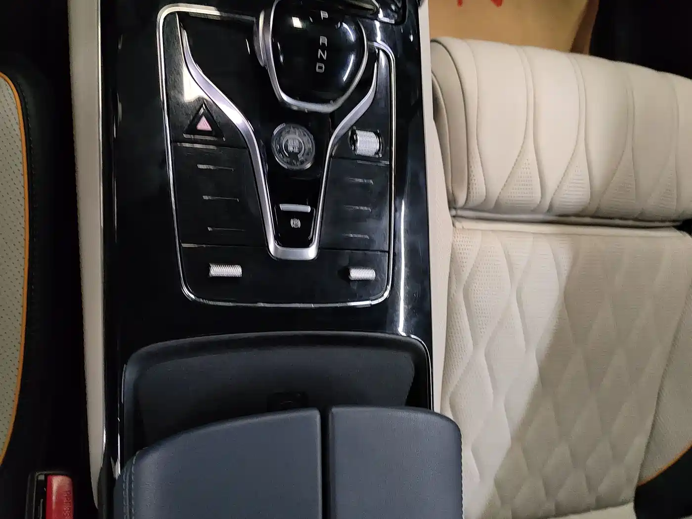 BYD Tang New Energy 2022 EV 600KM Premium Edition фото 16