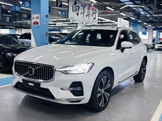 VOLVO XC60 PLUG IN HYBRID