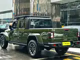 Фото 4 - Jeep Gladiator