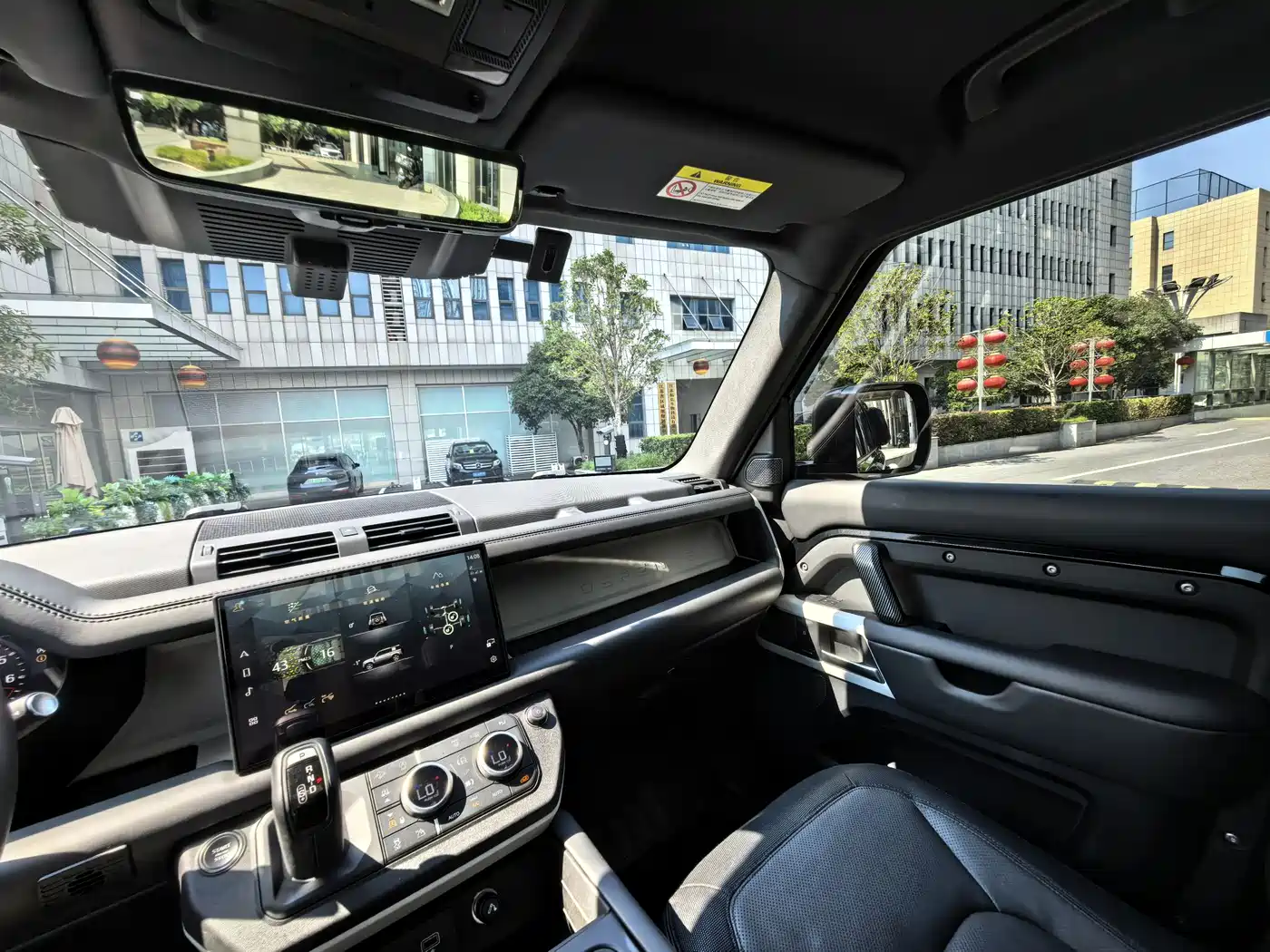 Land Rover Defender 2023 Facelift 110 3.0T P400 X-DYNAMIC HSE фото 21
