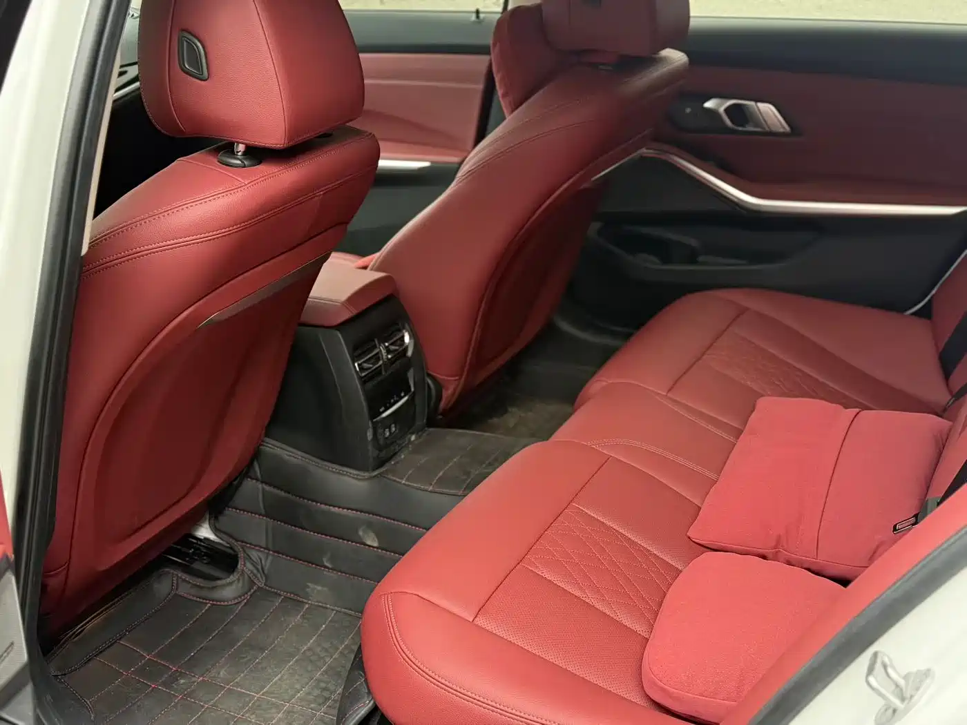 BMW 3 Series 2024 325Li M Sport Shadowline Package фото 6