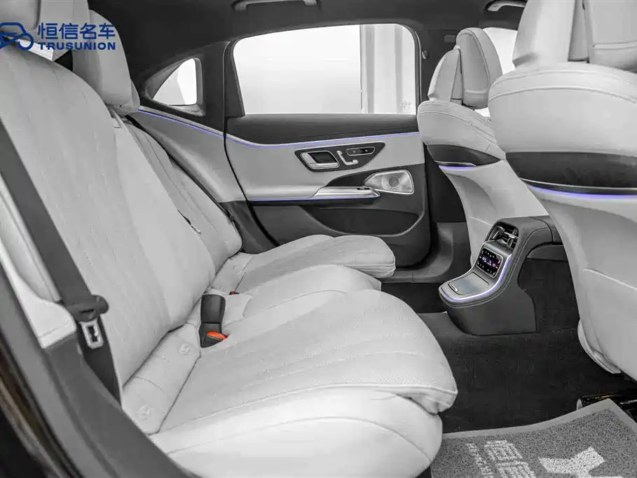 Mercedes-Benz E-Class 2024 Model E 300 L Luxury фото 16