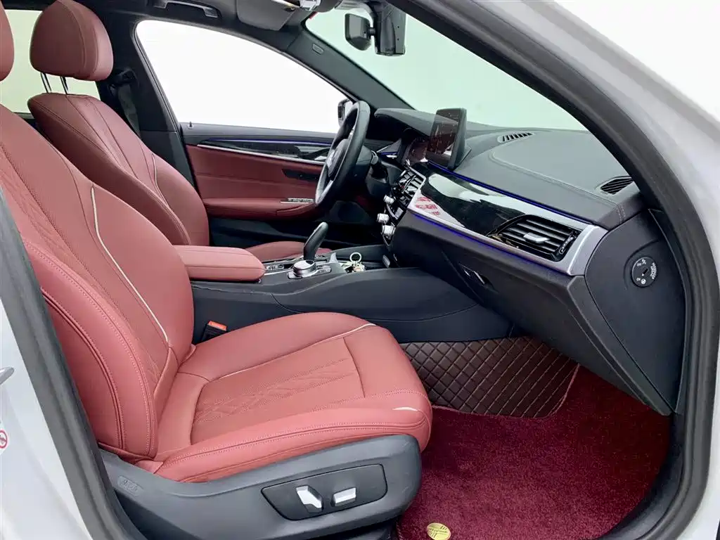 BMW 5 Series 2022 Model Second Facelift 525Li M Sport Package фото 12