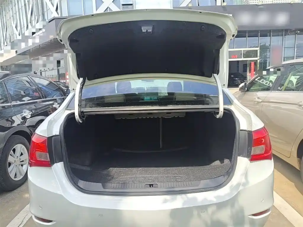 Buick Excelle 2017 15N Automatic Elite фото 19