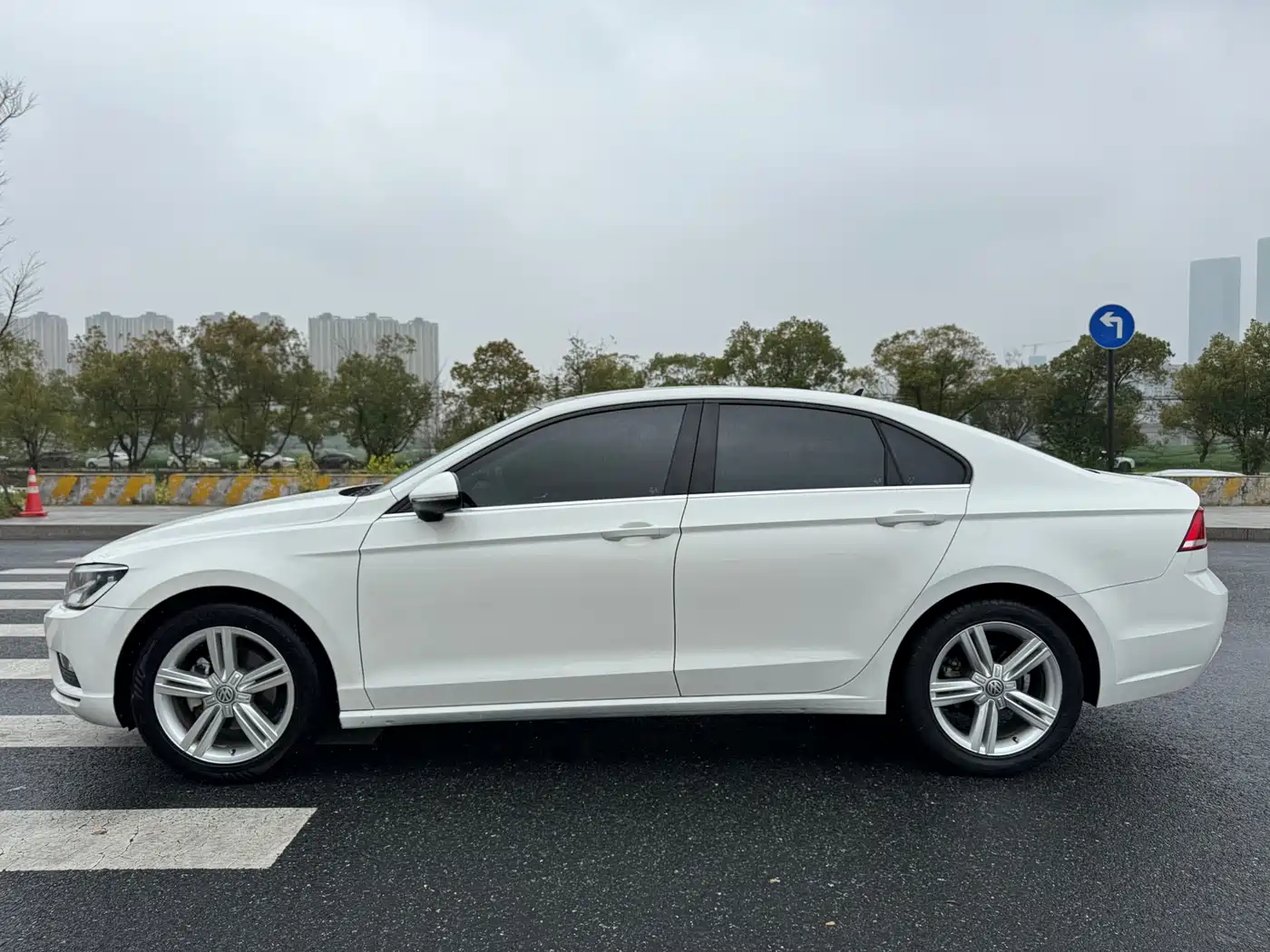 Volkswagen Lamando 2018 280TSI DSG Comfort Edition фото 5
