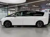 Фото 4 - Li Auto MEGA