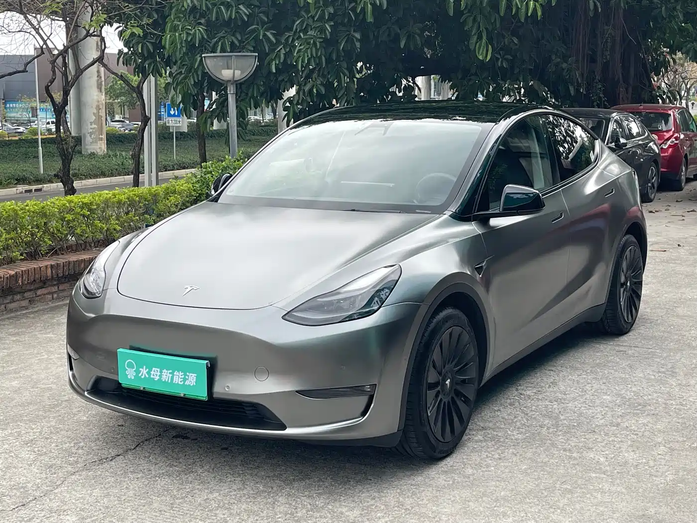 TESLA MODEL Y