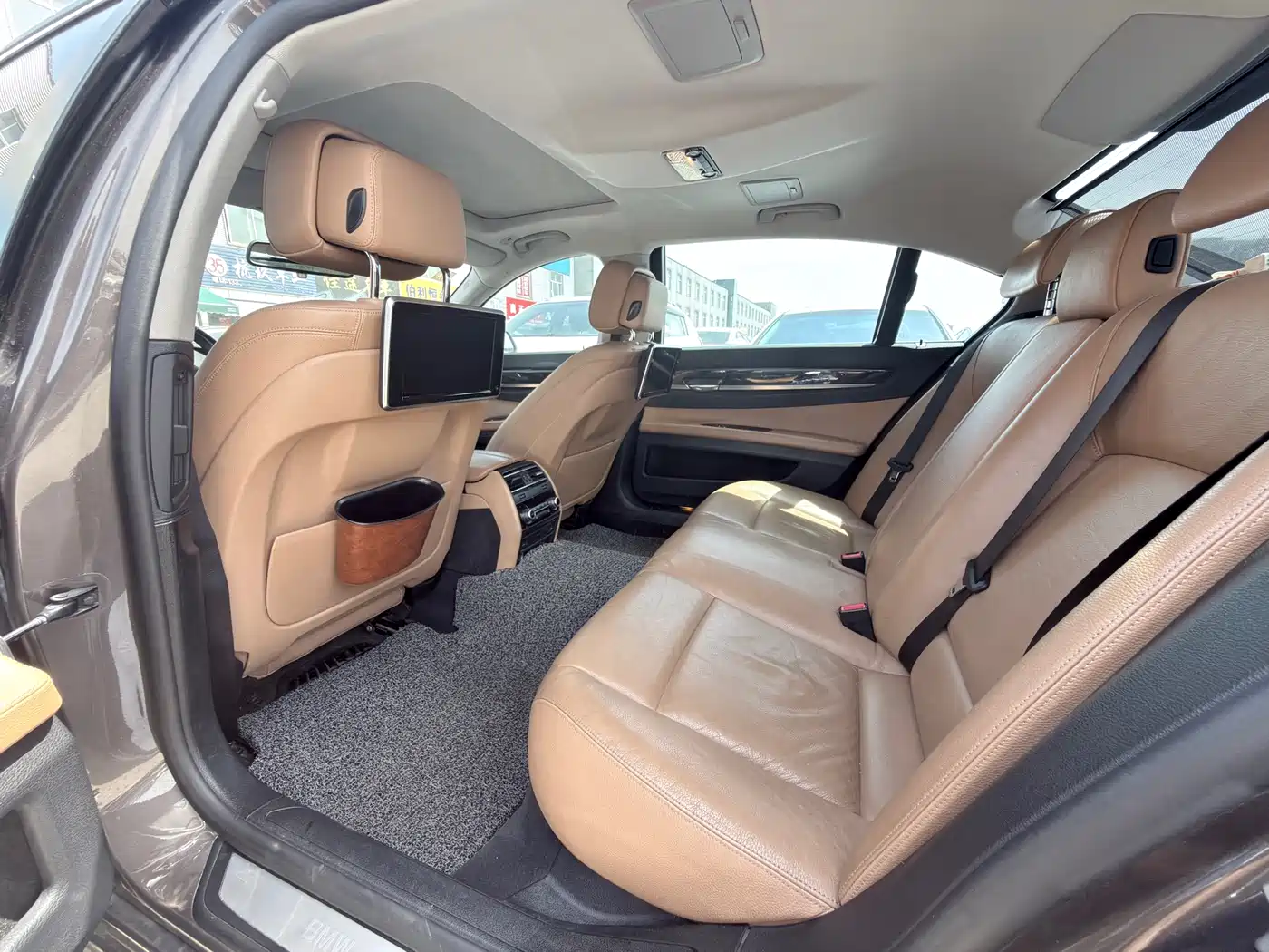 BMW 7 Series 2013 Model 730Li Leading фото 4