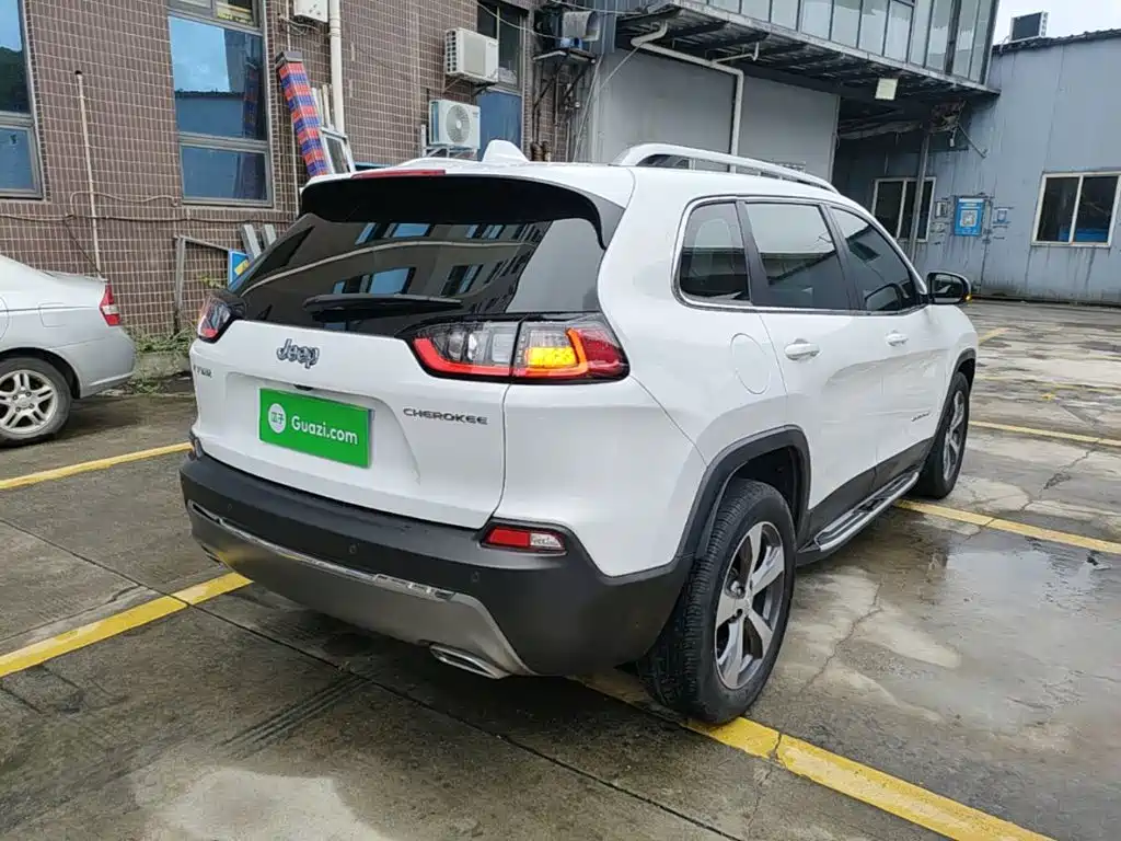 Jeep Cherokee 2021 2020 2.0T 2WD Leading Edition