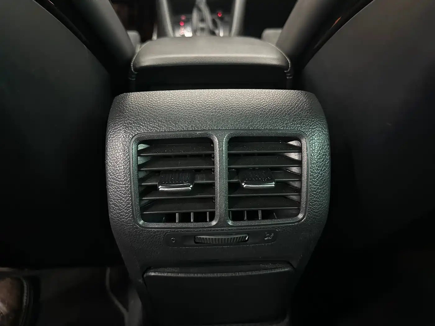 Volkswagen Golf (Import) 2011 2011 2.0TSI R