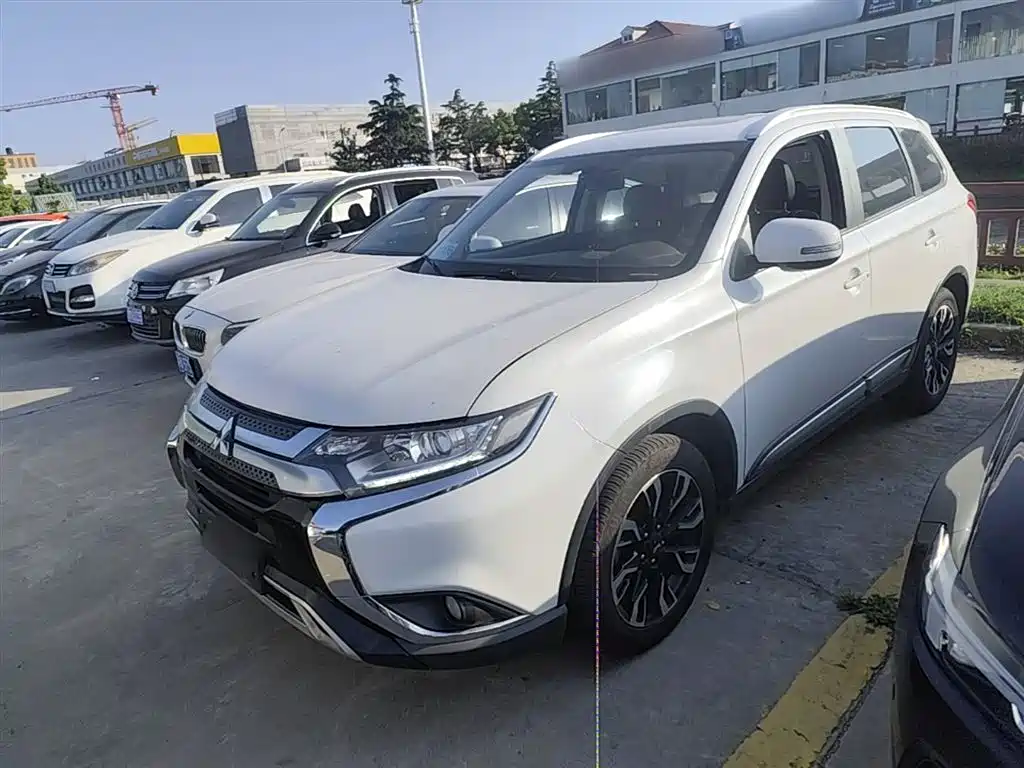 Mitsubishi Outlander 2019 2.0L 2WD Enjoy 5-Seater China VI