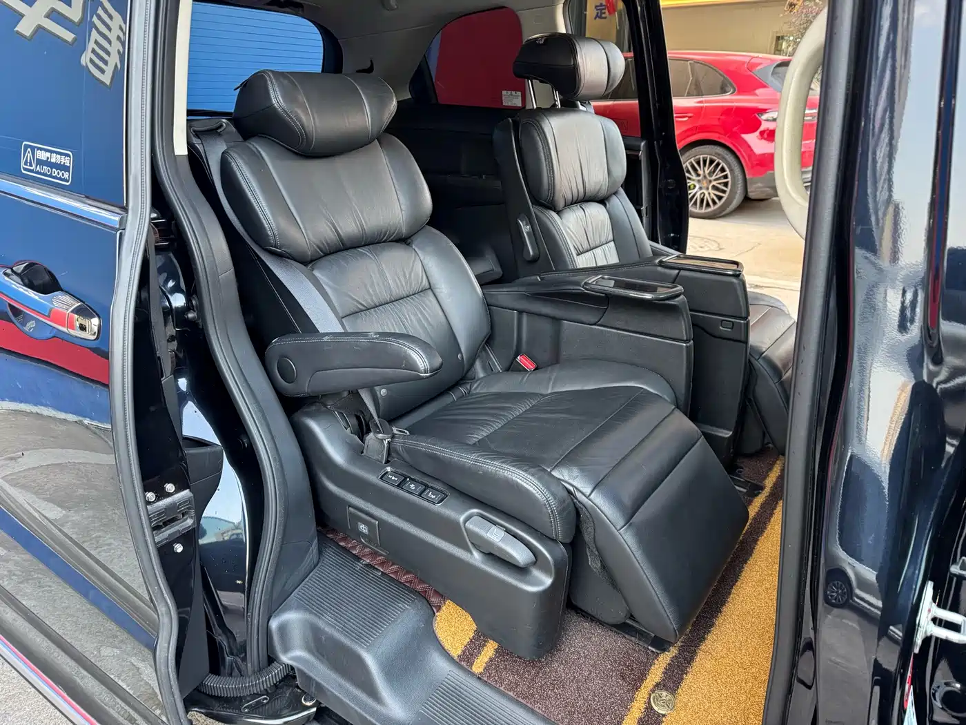 Фото 35 - Honda Odyssey