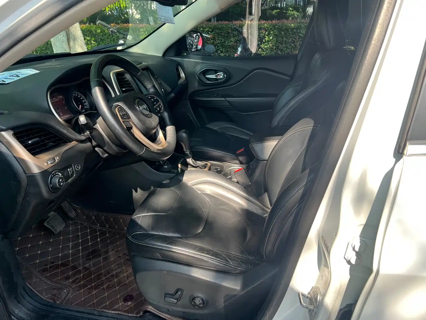 Jeep Cherokee (Import) 2015 2014 2.4L Luxury