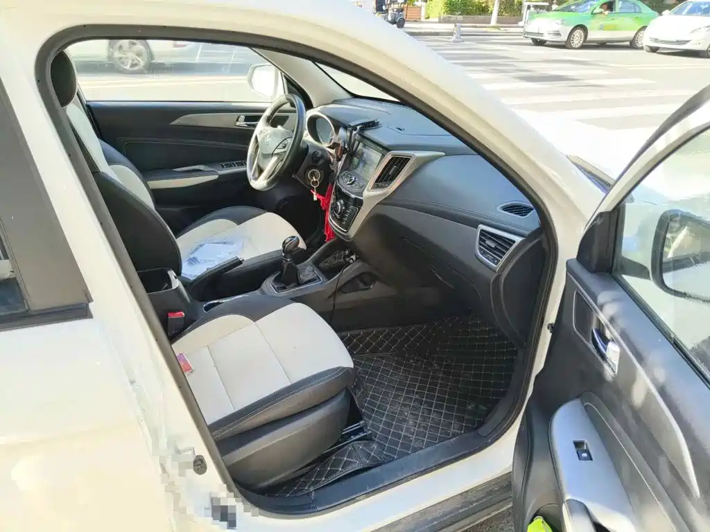 Changan CS35 2019 2017 1.6L Manual Luxury
