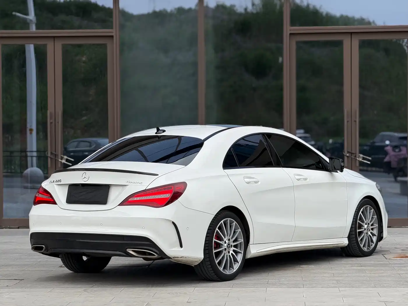 Mercedes-Benz CLA (Import) 2018 CLA 220 4MATIC фото 7