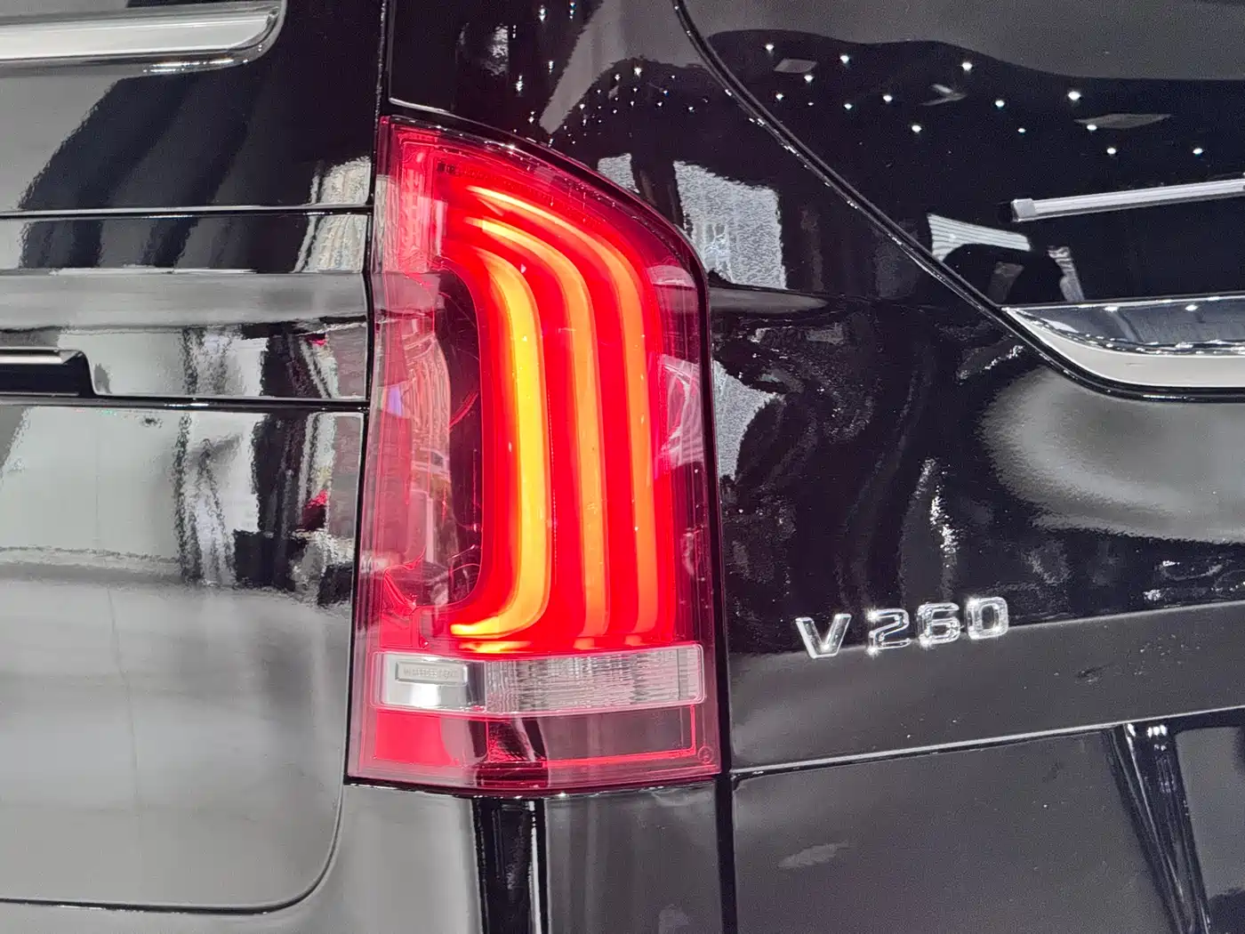 Mercedes-Benz V-Class 2022 V 260 Prestige Edition фото 14
