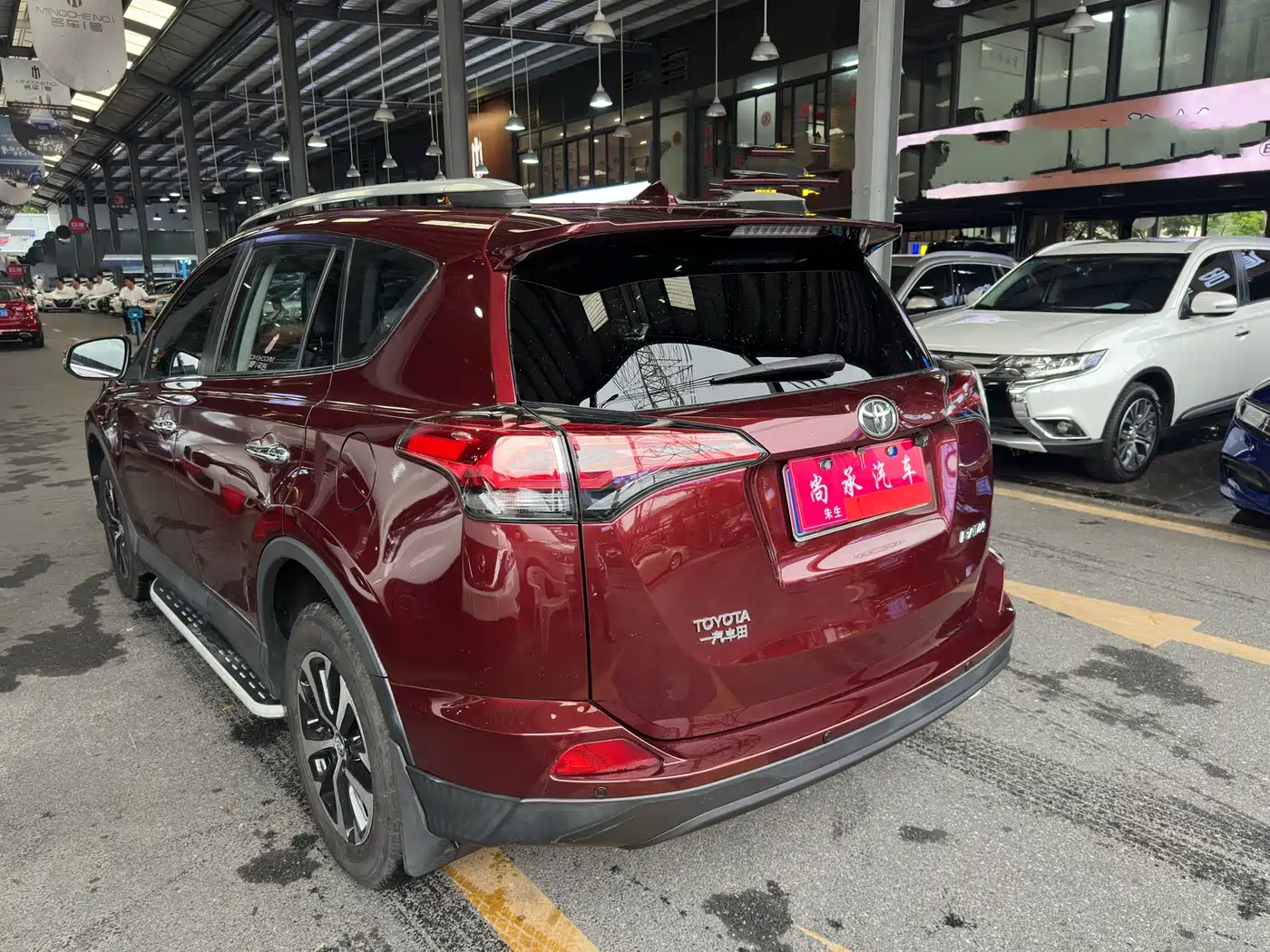 Toyota RAV4 Rongfang 2016 2.0L CVT 2WD Trend (China V) фото 4