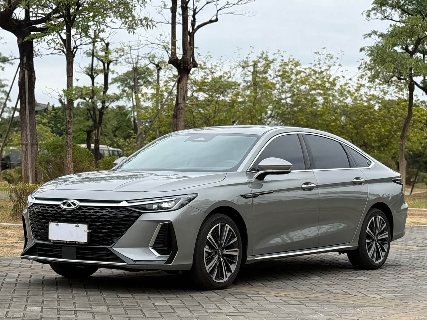 Chery Arrizo 8