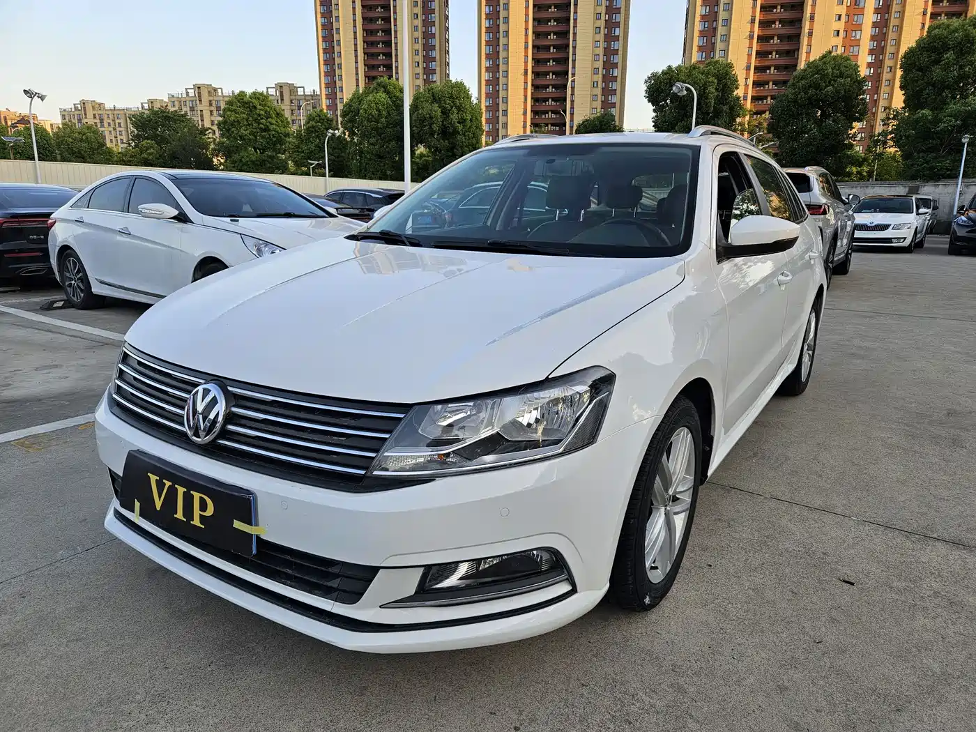 Volkswagen Lavida Tour 2017 180TSI DSG Comfort Edition