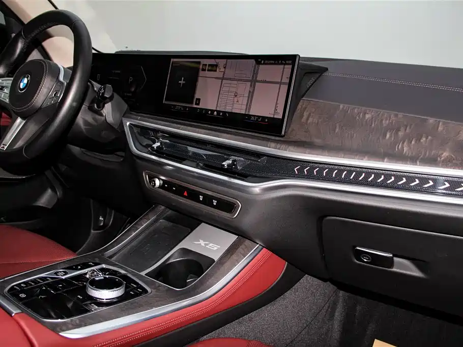 BMW X5 2023 xDrive 30Li Premium M Sport Black Night Package фото 23