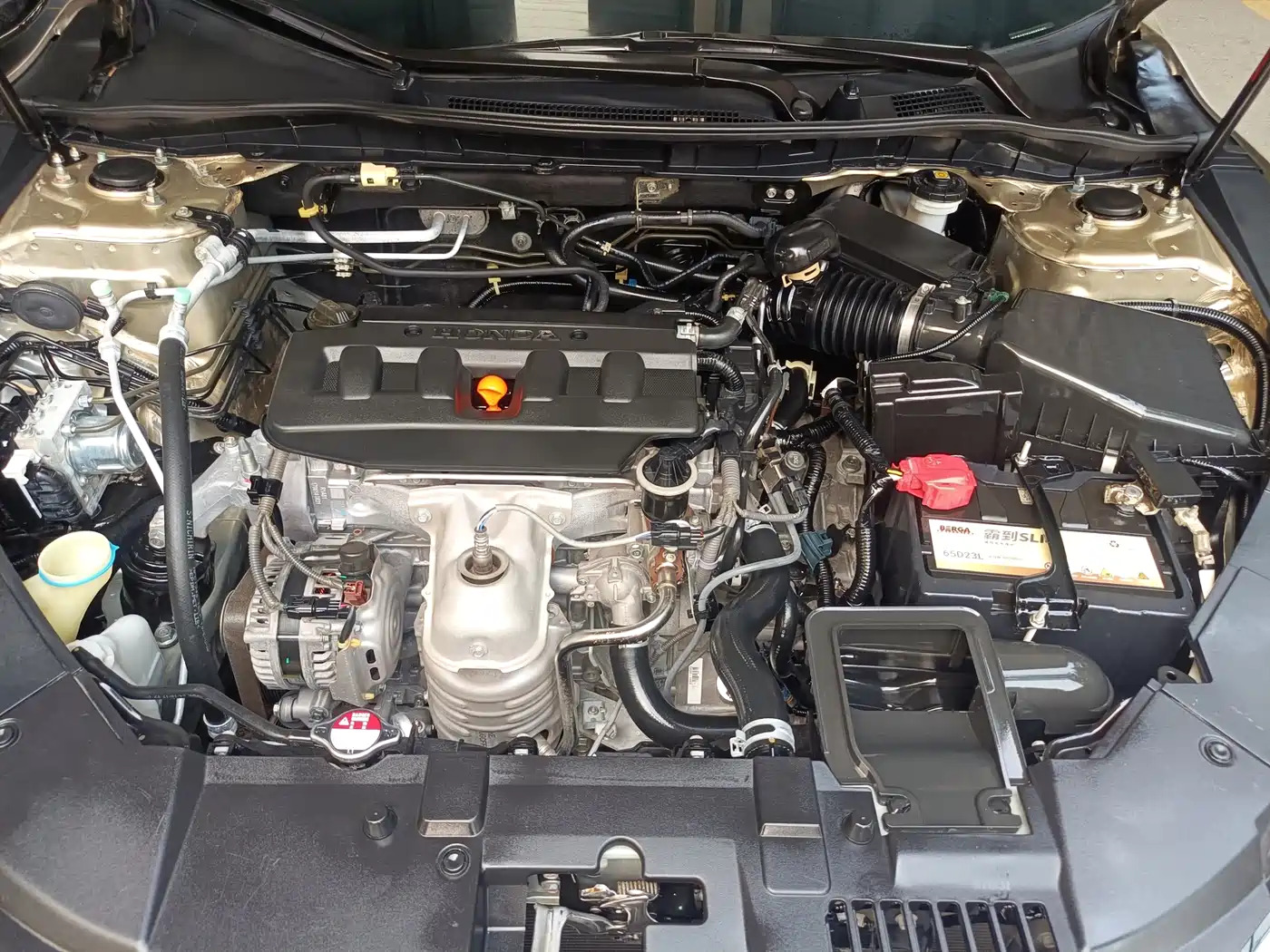 Фото 17 - Honda Accord