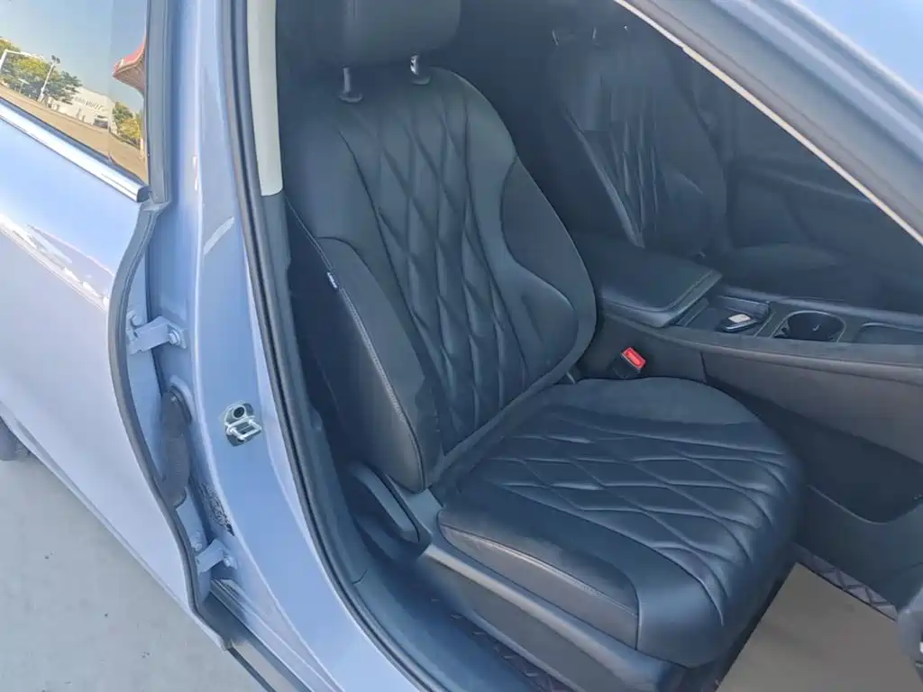 Roewe D7 2024 2023 DMH 125km Excellence Edition
