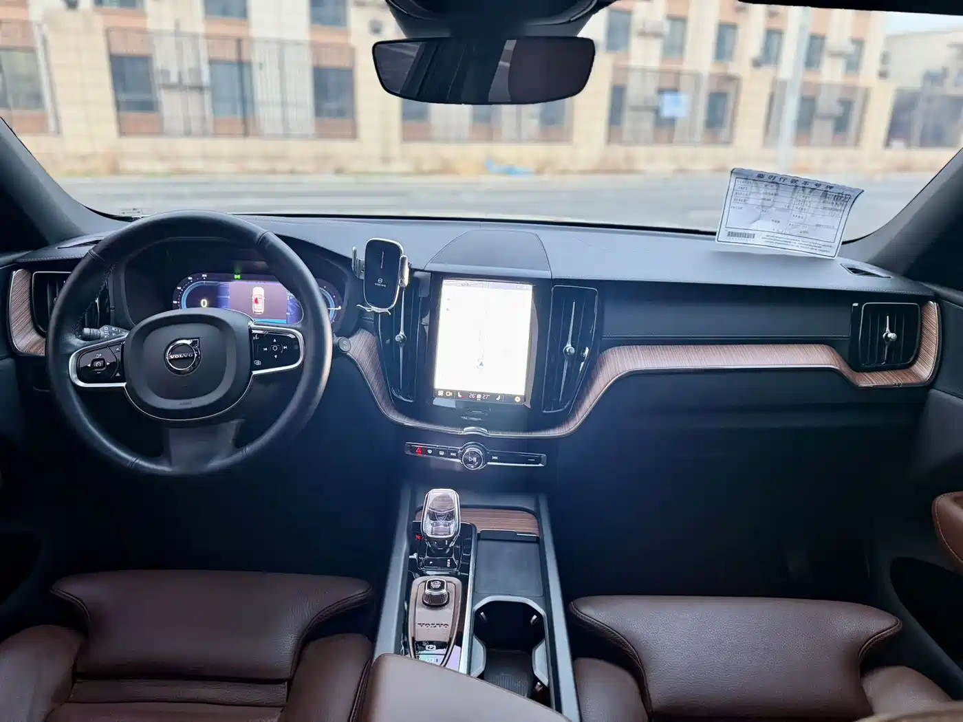 VOLVO XC60 PLUG IN HYBRID