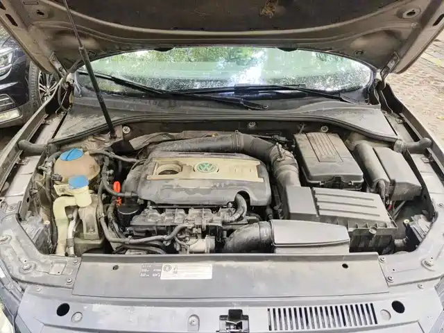 Volkswagen Passat 2014 1.8TSI DSG Executive Edition — фото 3