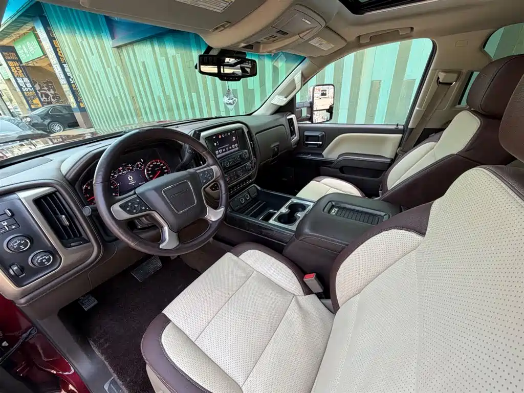 GMC Sierra 2017 Luxury Edition фото 3