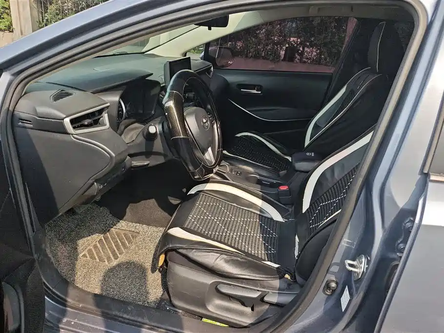Toyota Corolla 2022 Hybrid 1.8L E-CVT Pioneer Edition фото 9