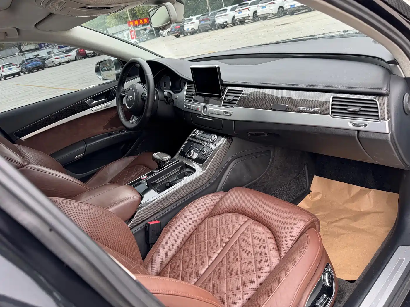 Audi S8 2013 S8 4.0TFSI quattro фото 15