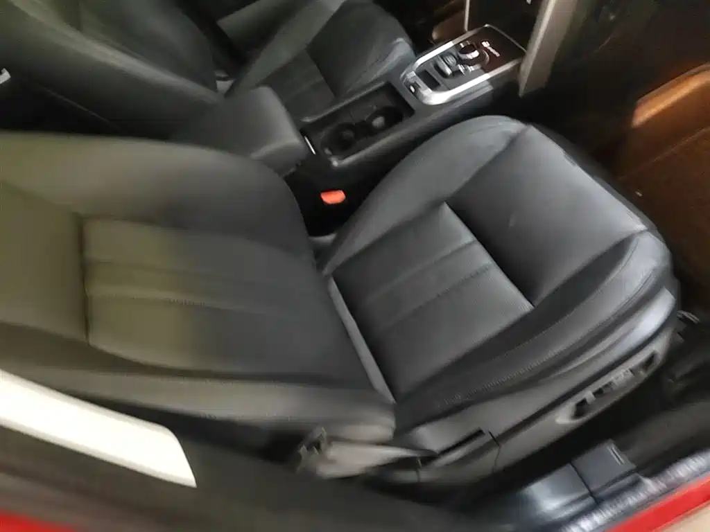 Land Rover Discovery Sport 2017 2.0T SE фото 25