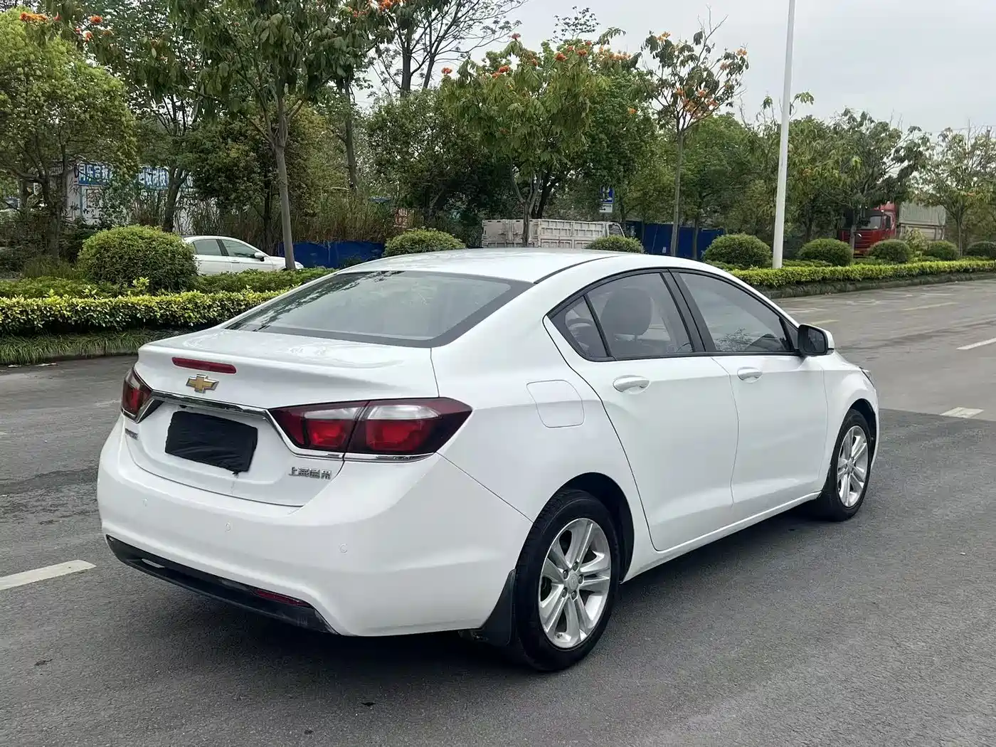 Chevrolet Cruze 2015 1.5L Automatic Fashion Navigation Edition фото 3