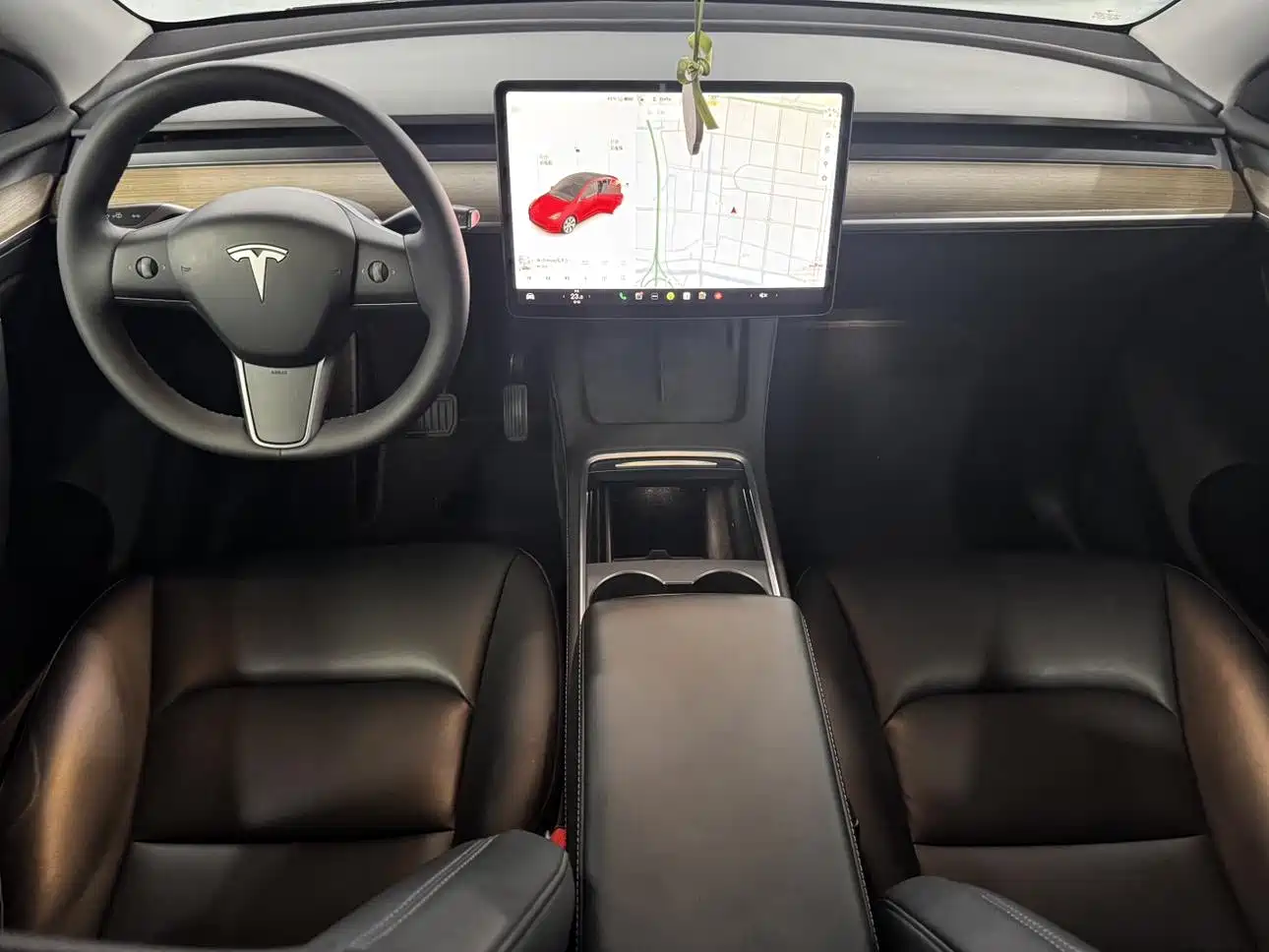 Photo 6 - Tesla Model Y