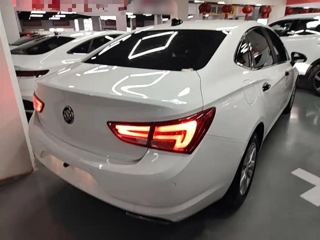 Buick Verano 2018 Sedan 20T Dual Clutch Leading фото 7