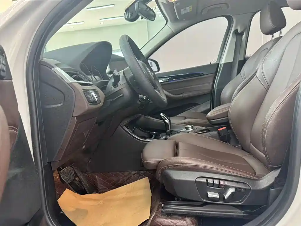 BMW X1 2022 sDrive20Li Premium фото 7