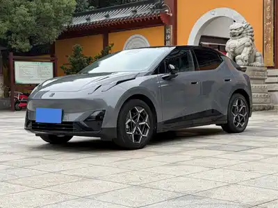 Lynk & Co Z20