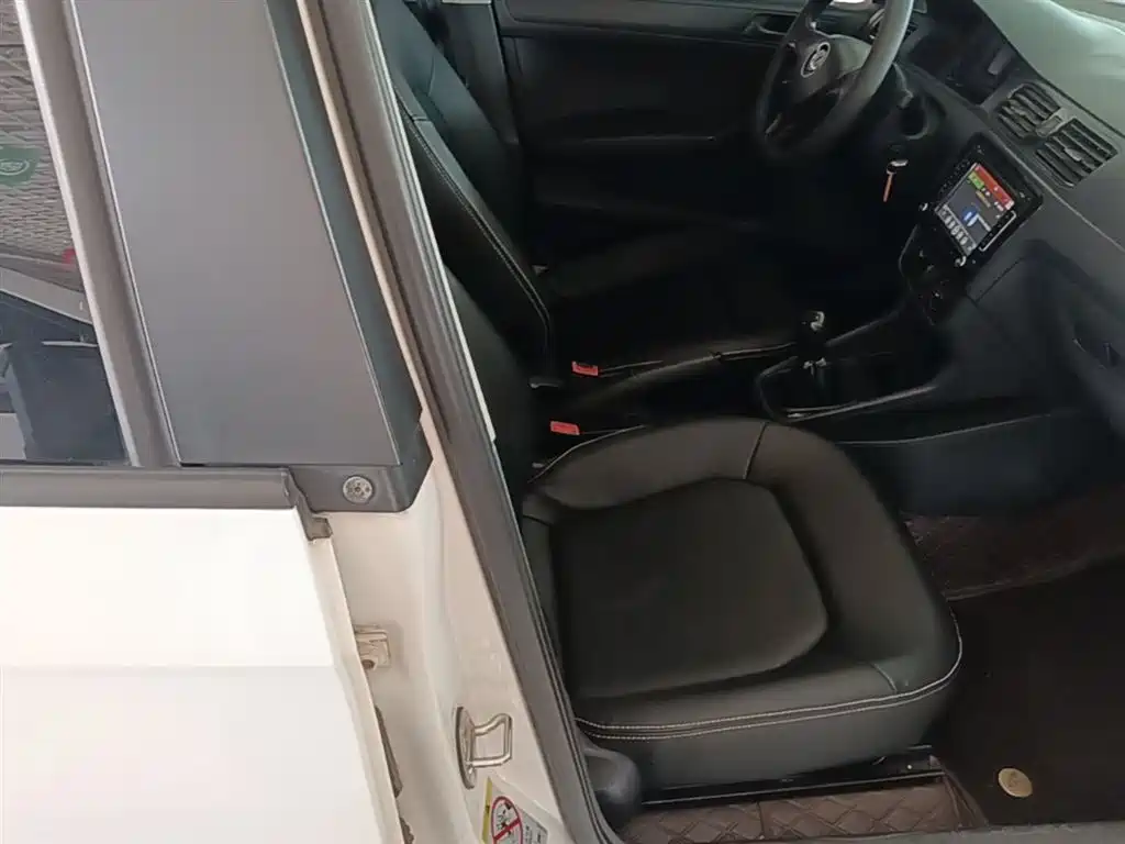 Volkswagen Santana 2016 1.6L Manual Trend Edition фото 25