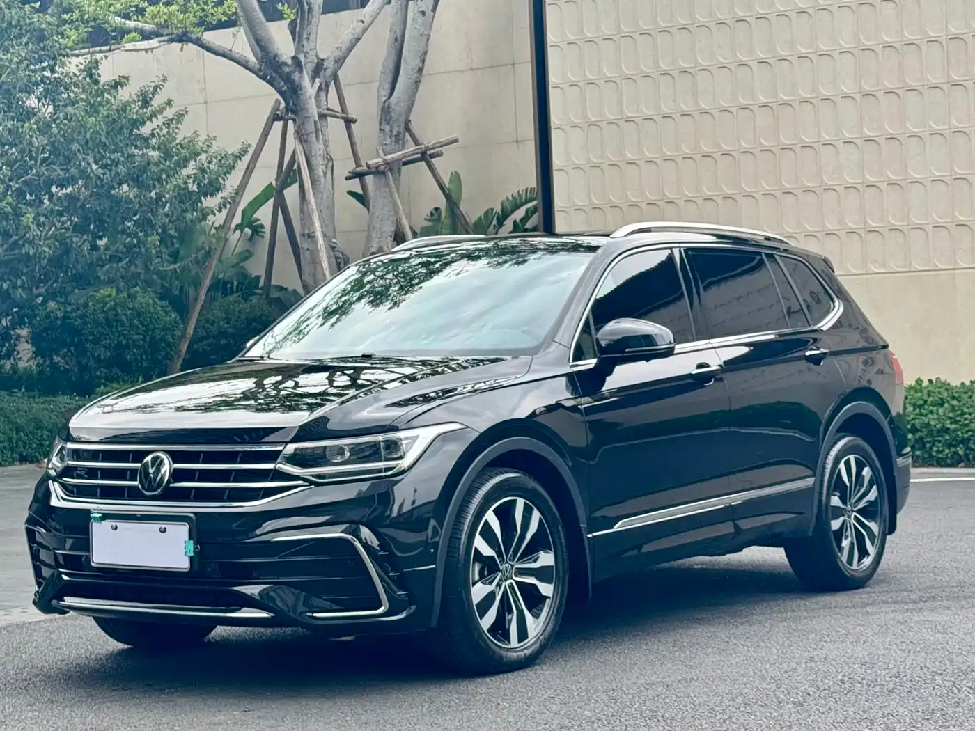 Volkswagen Tiguan L 2024 330TSI Automatic 2WD R-Line Premium Enjoyment Edition